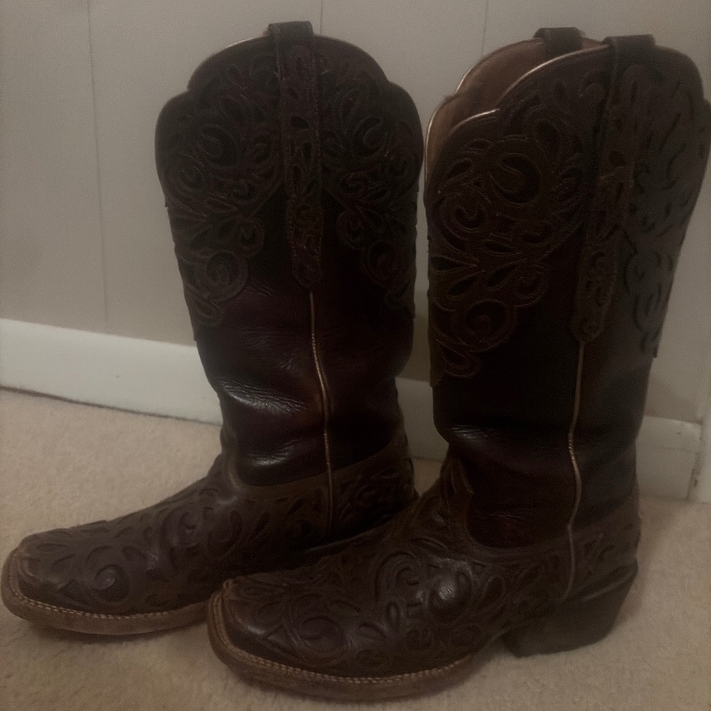 Ariat boots women